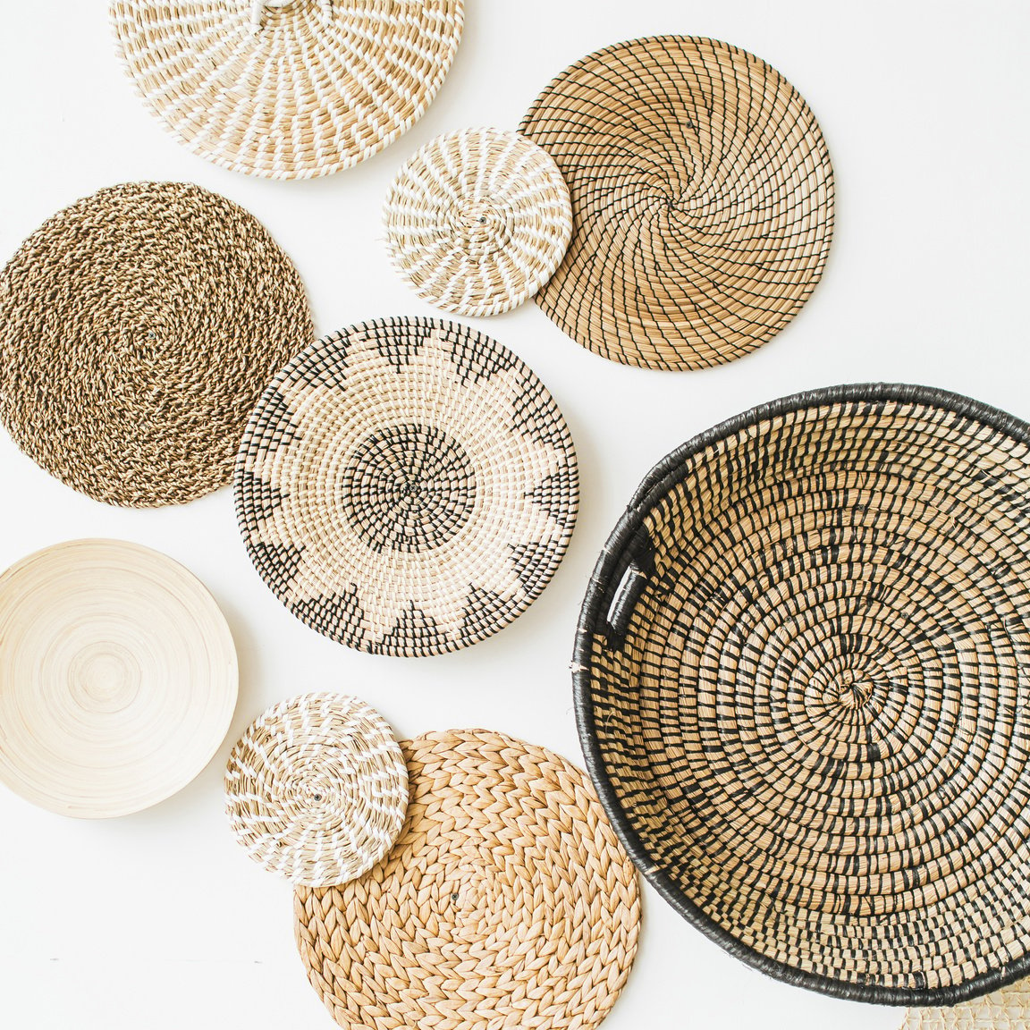 Decorative Straw Plates